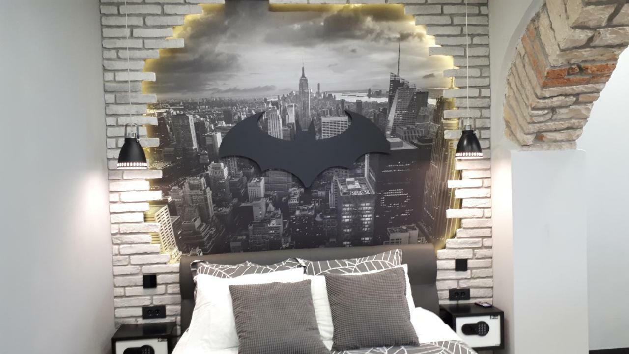 Batcave Apartment Pula Exterior photo