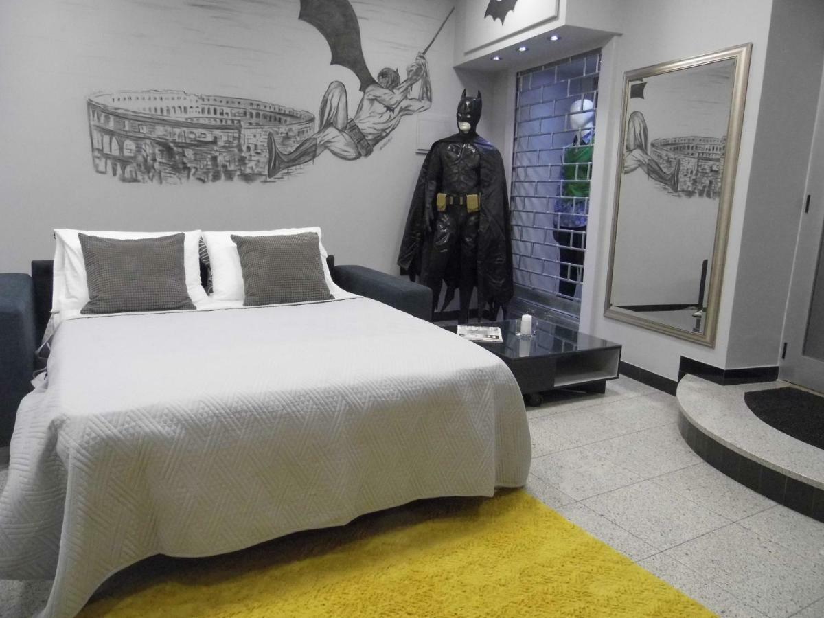 Batcave Apartment Pula Exterior photo